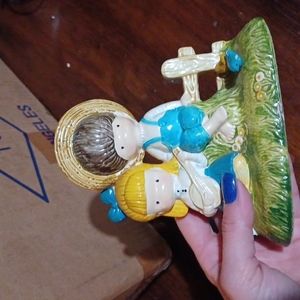 1972 Joan Walsh anglund figurine